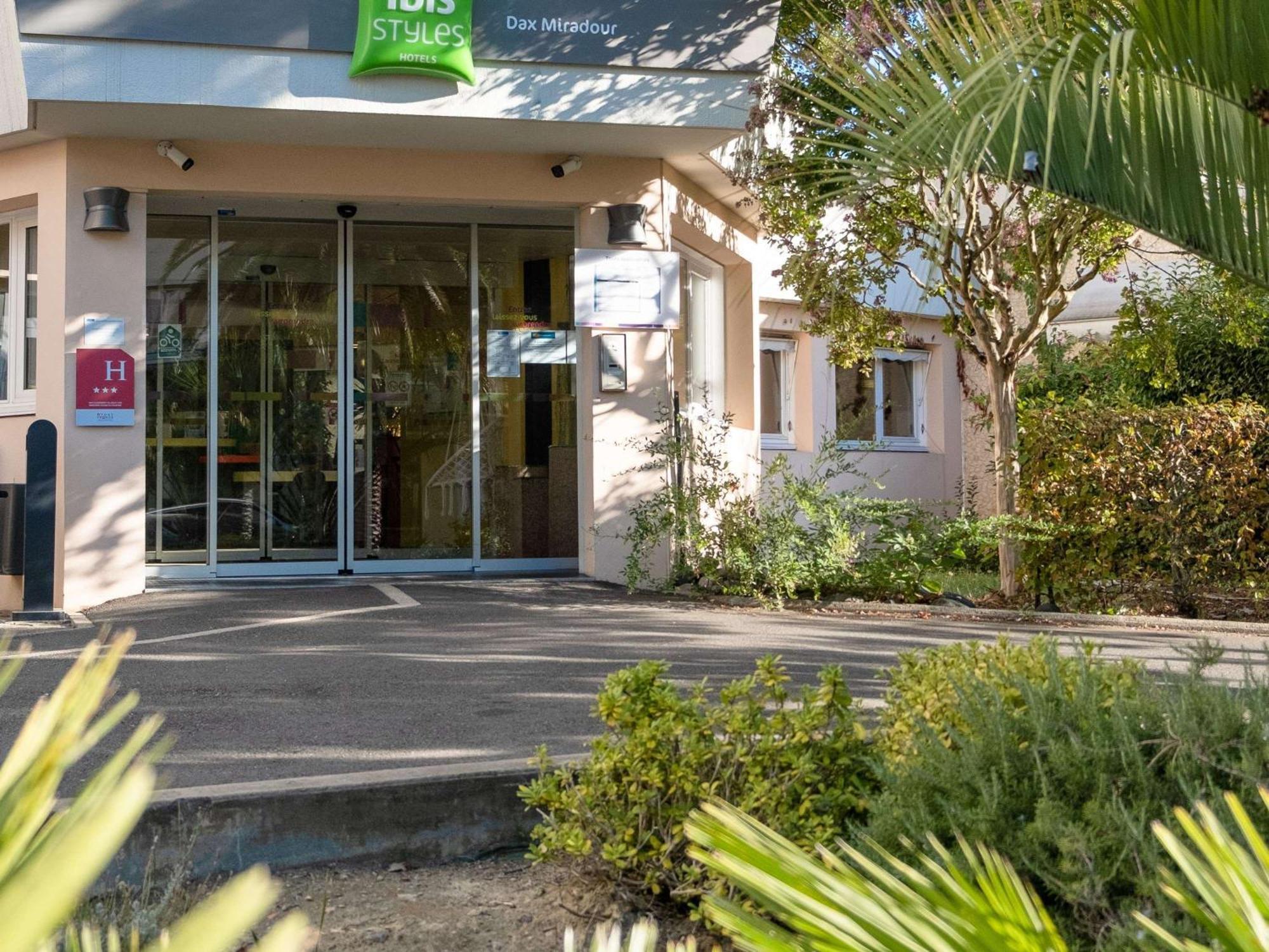 Hotel ibis styles Dax Miradour Exterior foto