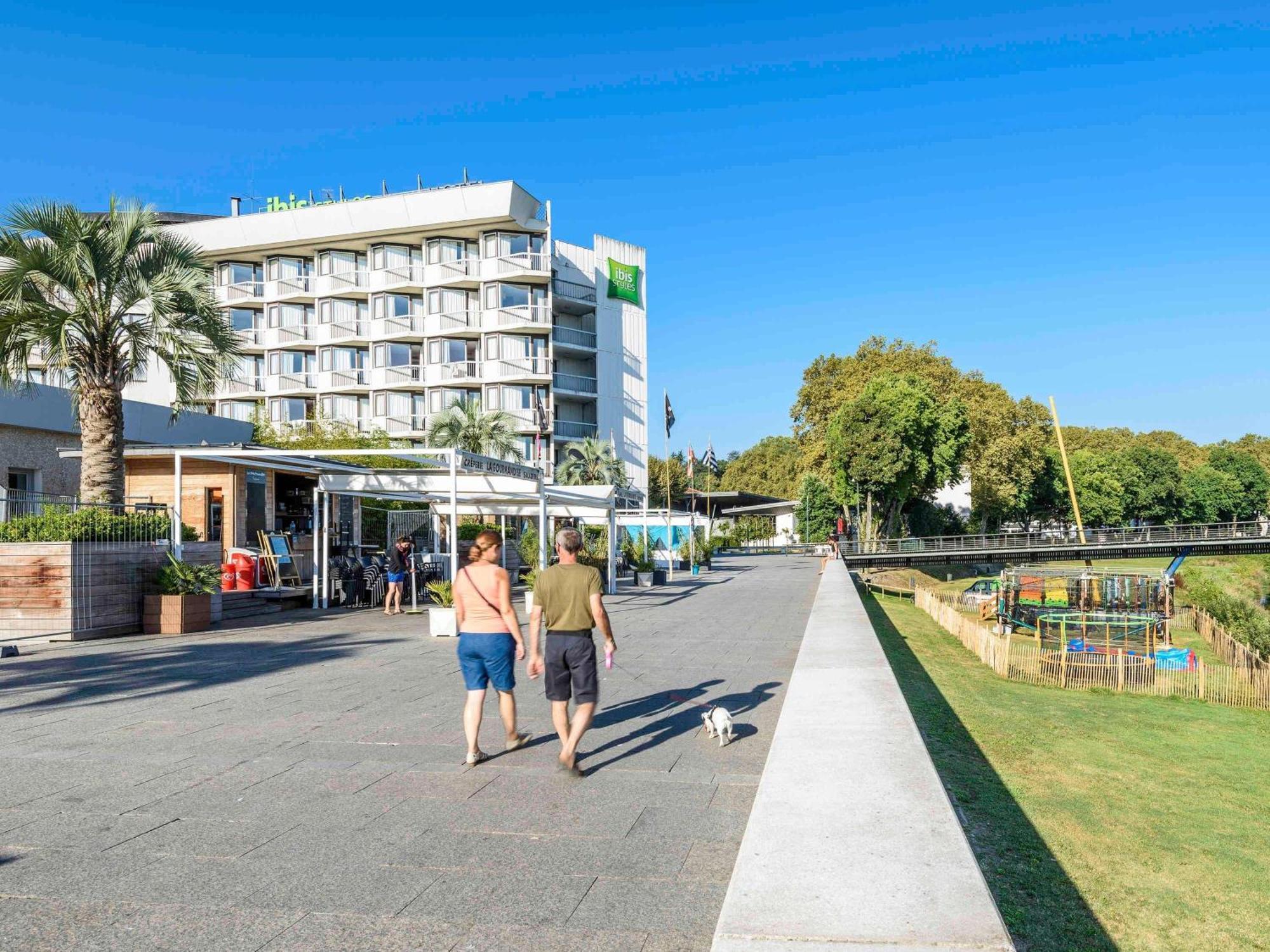 Hotel ibis styles Dax Miradour Exterior foto